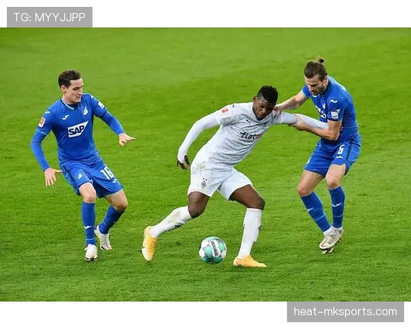 斯佩齐亚主帅推崇进攻足球,球队迎来新赛季表现稳健趋势 斯佩齐亚主帅推崇进攻足球,球队迎来新赛季表现稳健趋势